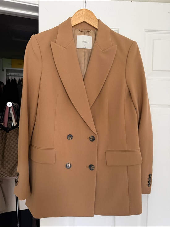 Wilfred Jackets & Blazers - WILFRED Double Breasted Blazer Margaux Blazer Size 4 Classic Camel Color ARITZIA